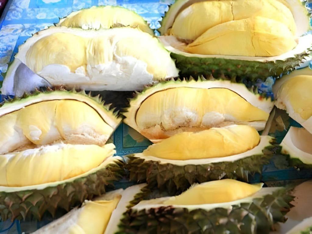 Rayong Lanna Hotel Bagian luar foto